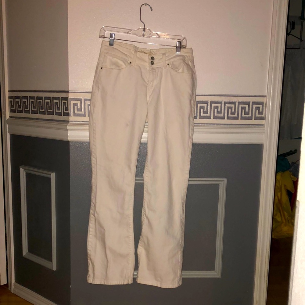 White Levi’s Curvy 529’s Boot Cut size 8M